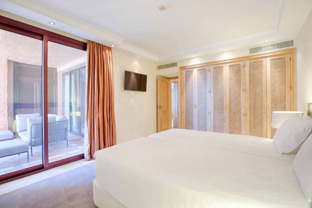 Bahia Beach Apartments Estepona Exterior photo