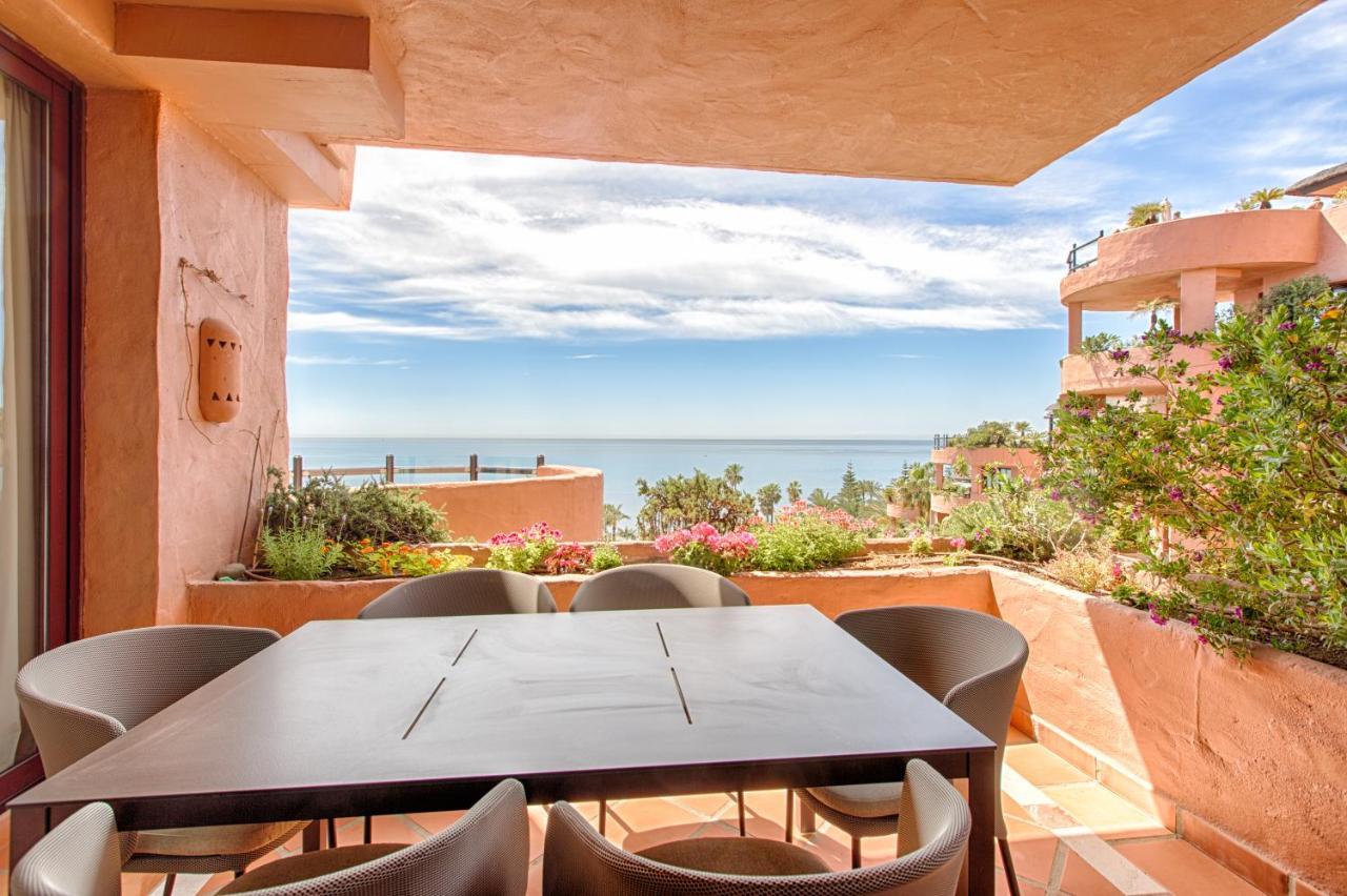 Bahia Beach Apartments Estepona Exterior photo