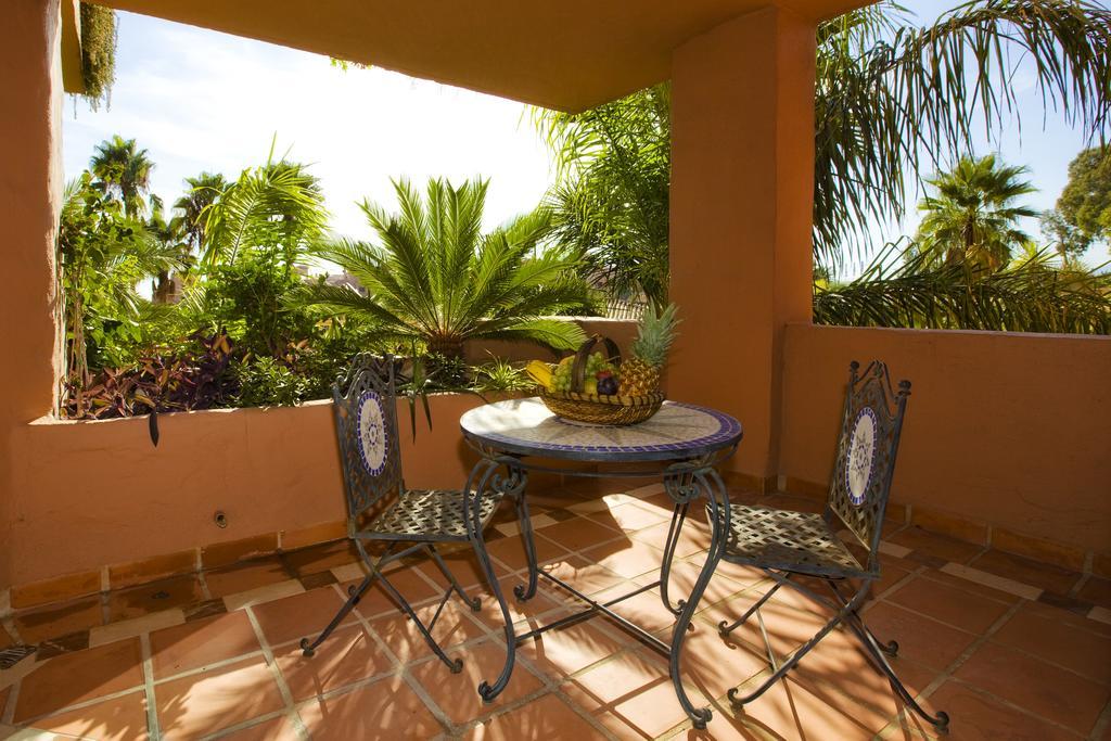 Bahia Beach Apartments Estepona Room photo